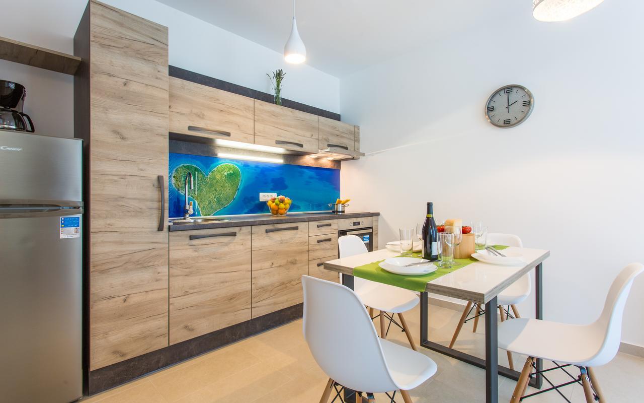 Apartments Viktorija 2 Башка Экстерьер фото